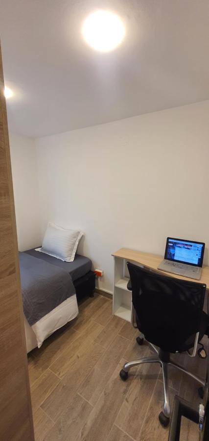 Portal Norte 170 Acogedoras Habitaciones Con Todos Los Servicios Bogota Luaran gambar