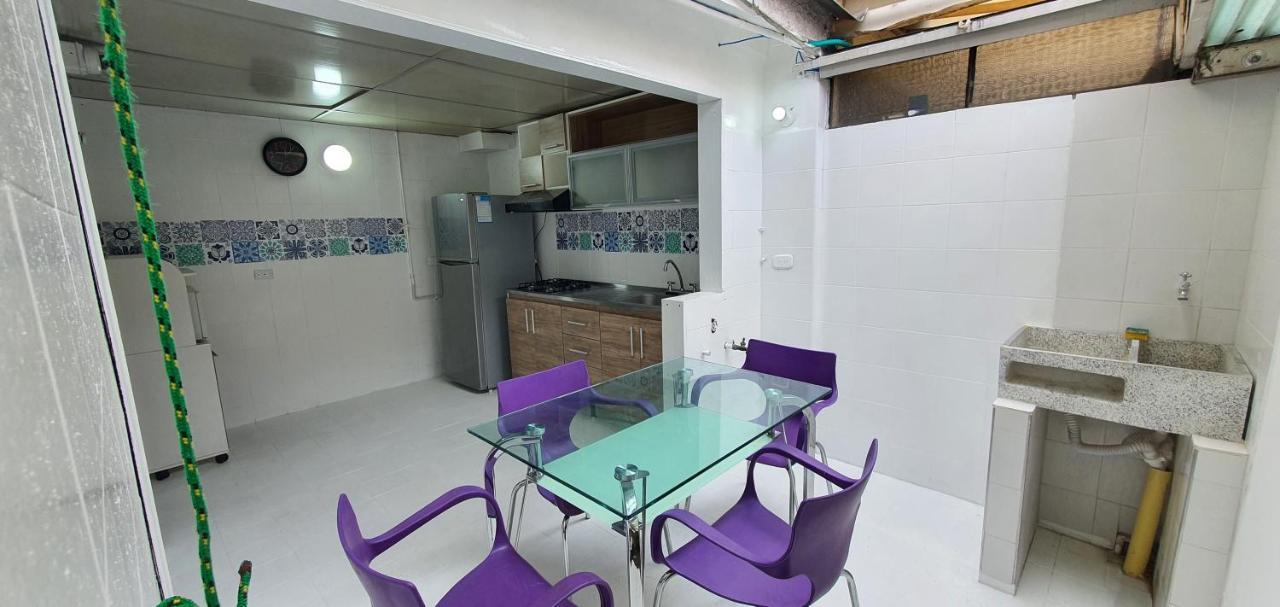 Portal Norte 170 Acogedoras Habitaciones Con Todos Los Servicios Bogota Luaran gambar