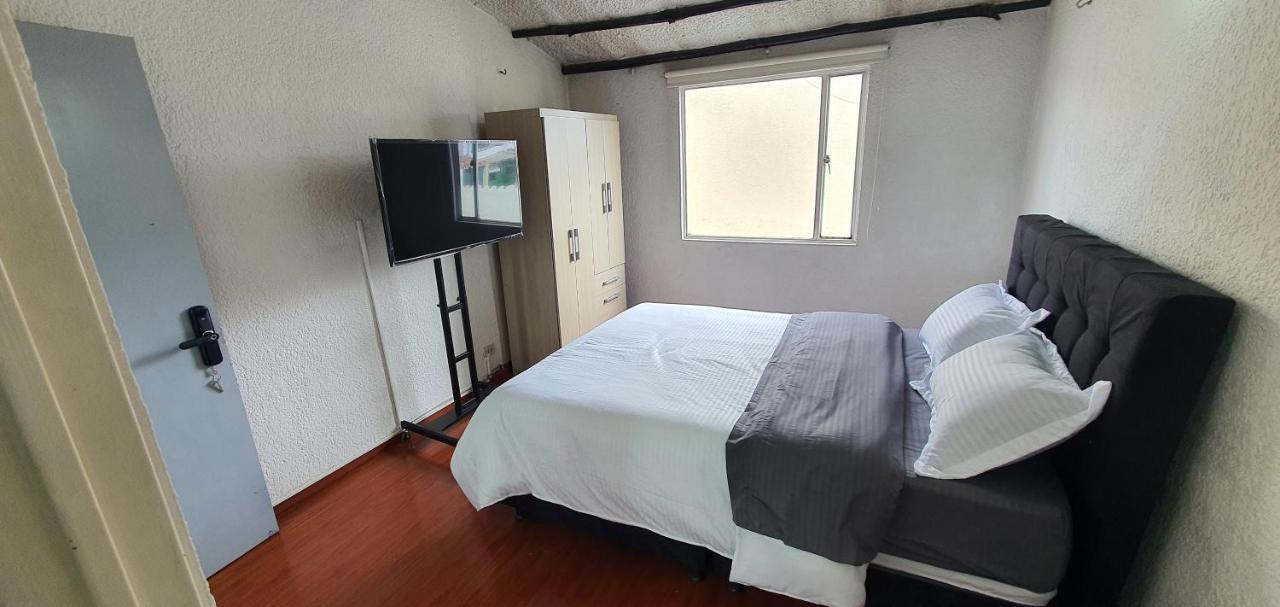Portal Norte 170 Acogedoras Habitaciones Con Todos Los Servicios Bogota Luaran gambar